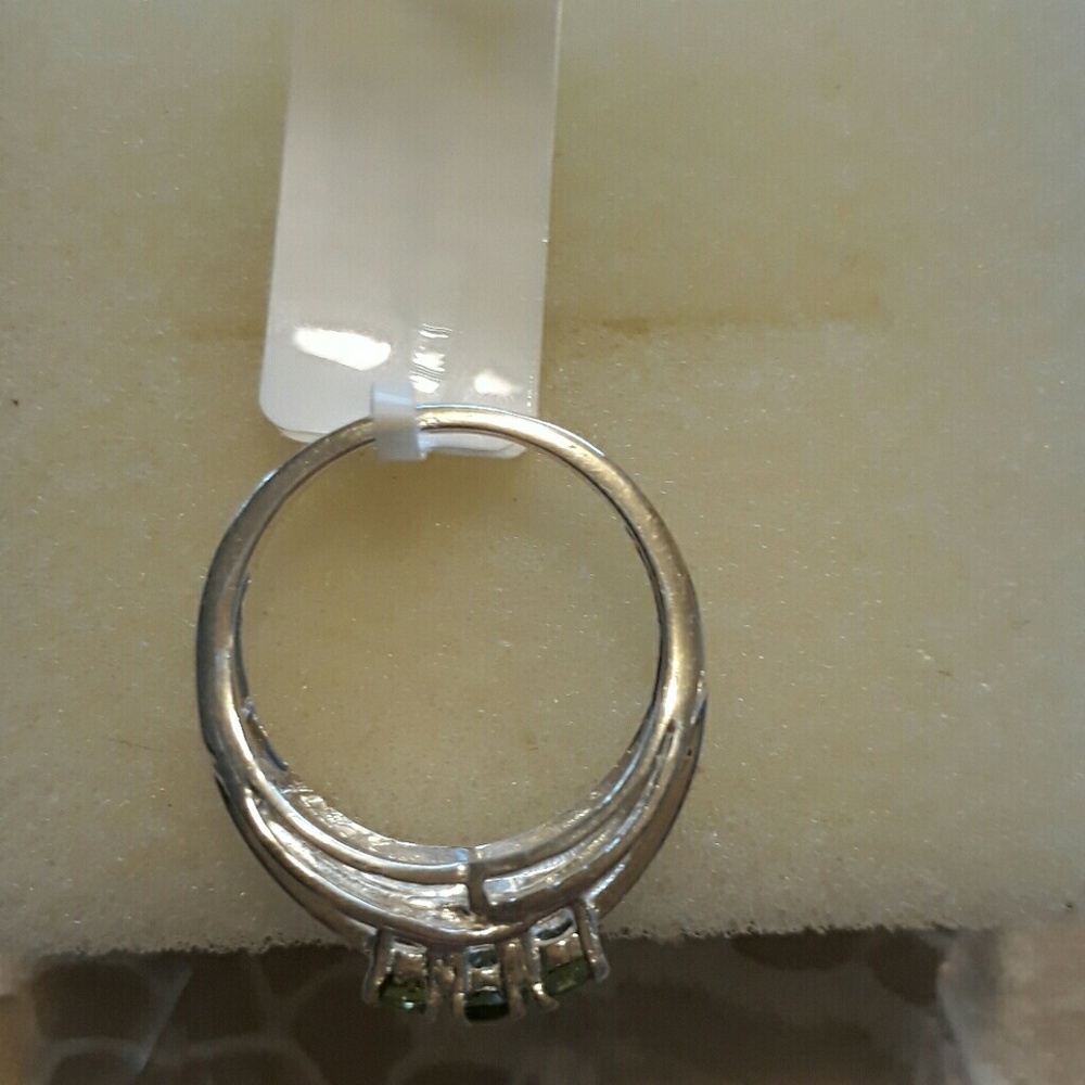 OLIVE APATITE RING - Picture 3 of 3